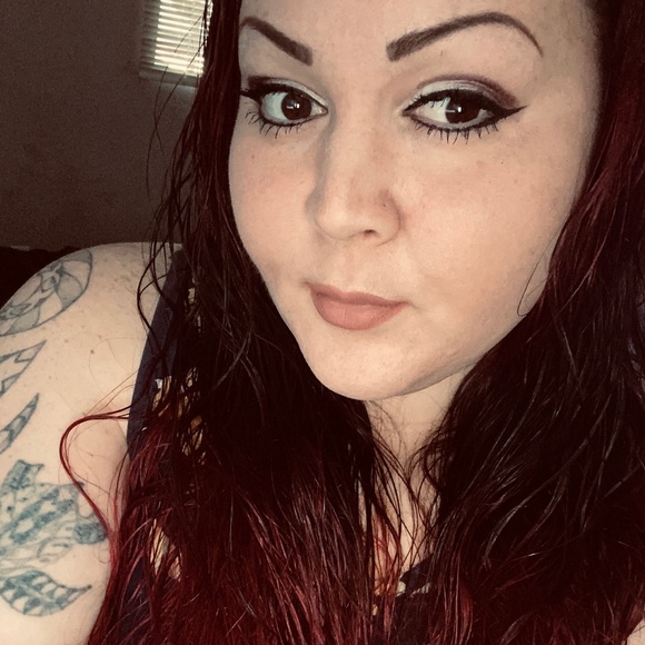 Meet your Posher, Kayla - Picture 1 of 1